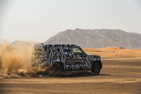 foto: Land Rover Defender 2020 cruz roja test_14.jpg