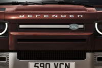 foto: Land Rover Defender 130_06.jpg