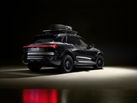 foto: Audi Q8 e-tron edition Dakar_06.jpg