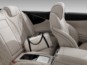 foto: 21 Mercedes-Maybach S 650 Cabrio 2017 interior asientos traseros bolso.jpg